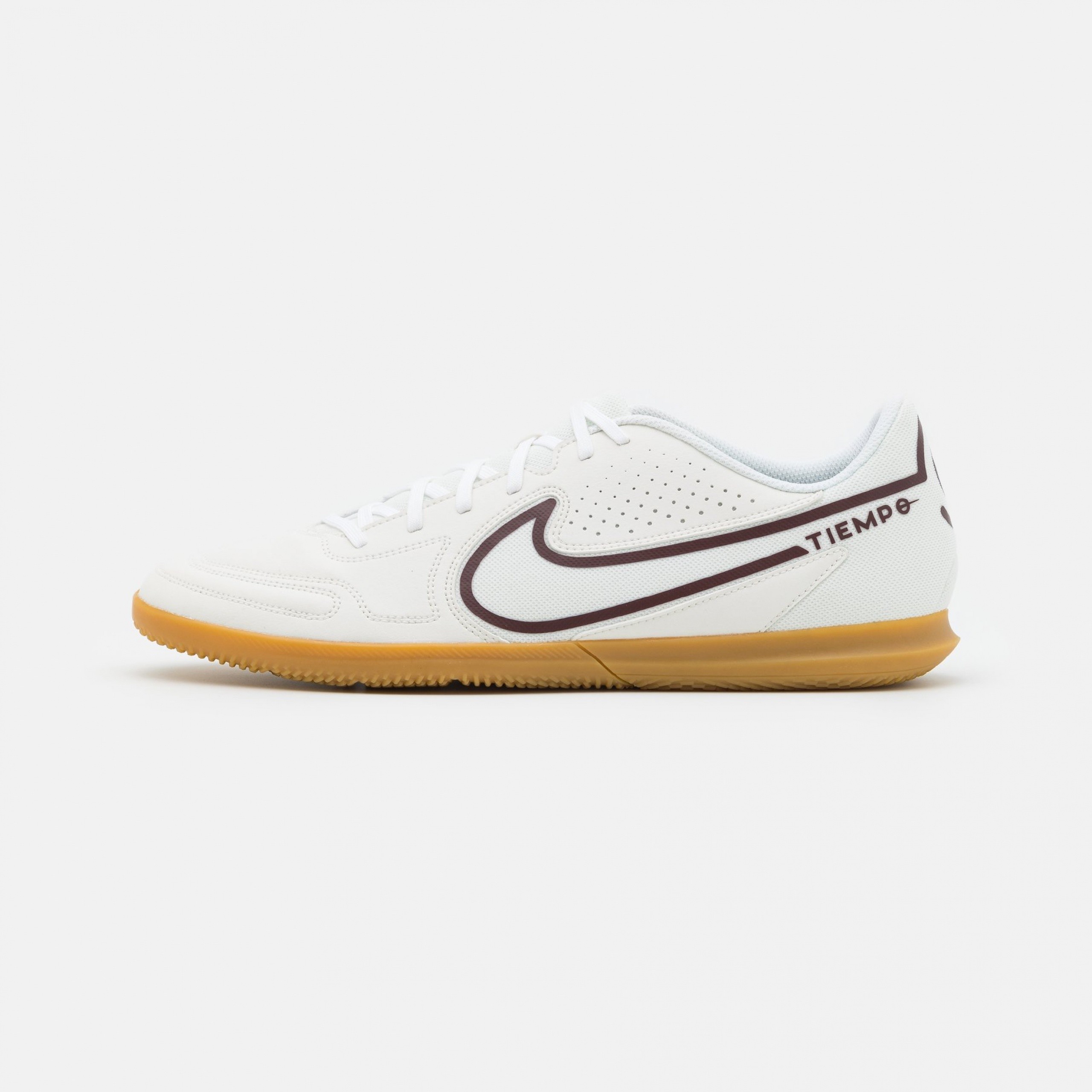 Фото № 1 с приближением к товару «‎Nike Tiempo Legend 9 Club IC »
