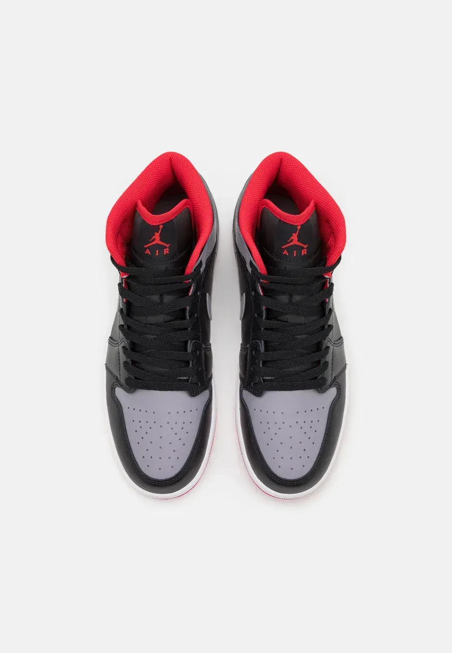 Фото № 4 с приближением к товару «‎AIR JORDAN 1 MID»