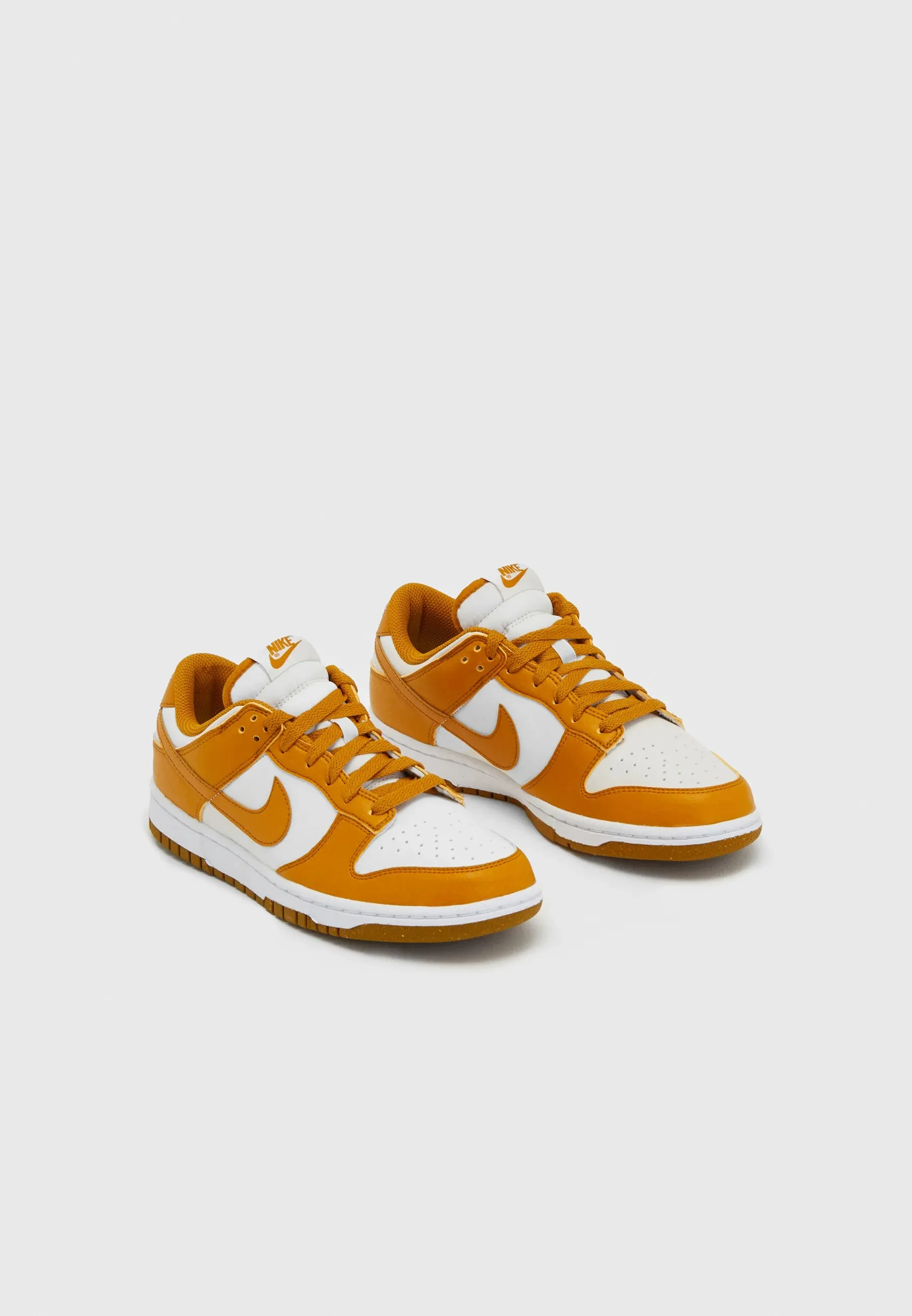 W DUNK LOW NEXT NATURE