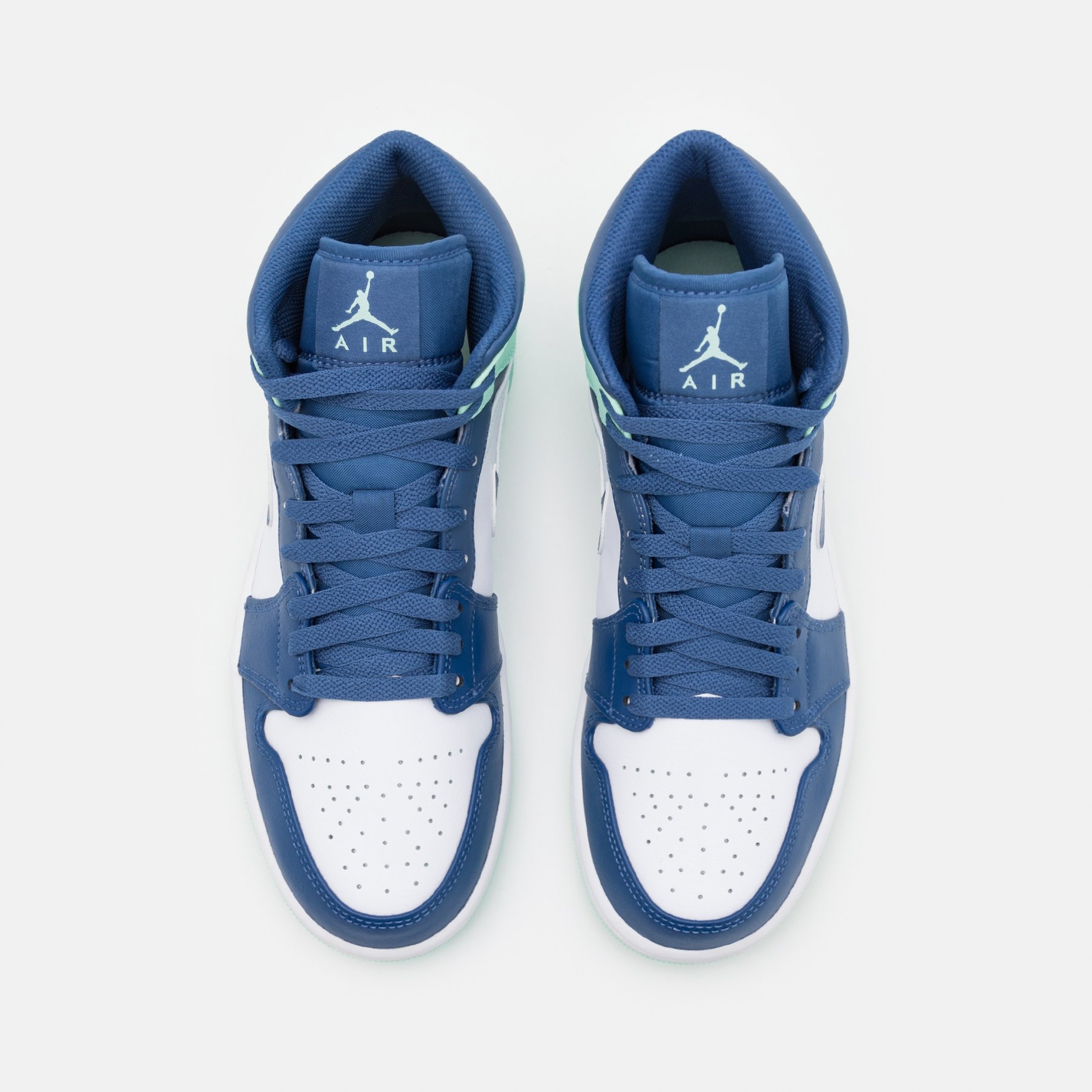 Фото № 4 с приближением к товару «‎Air Jordan 1 »