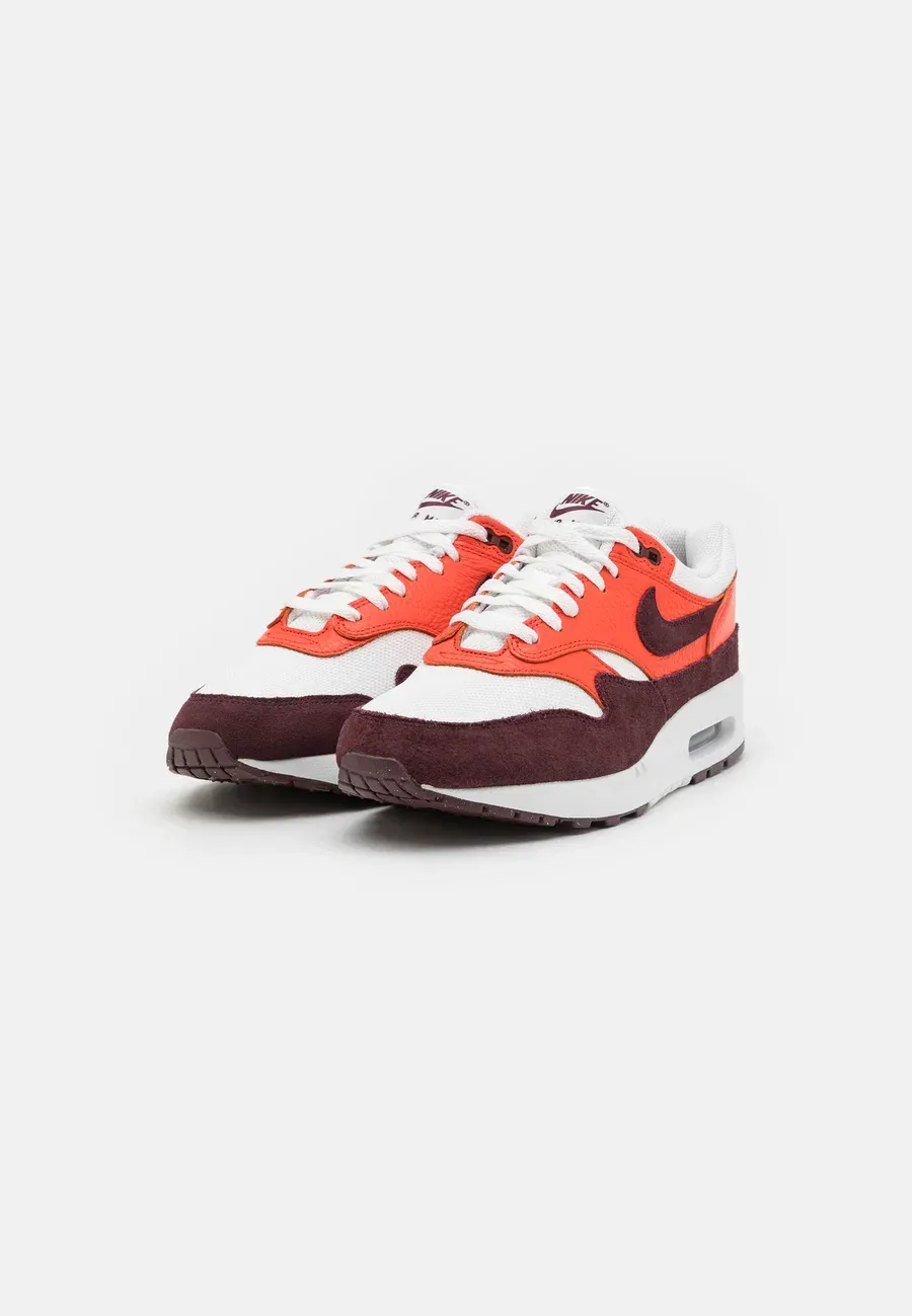 Фото № 4 с приближением к товару «‎AIR MAX 1 »