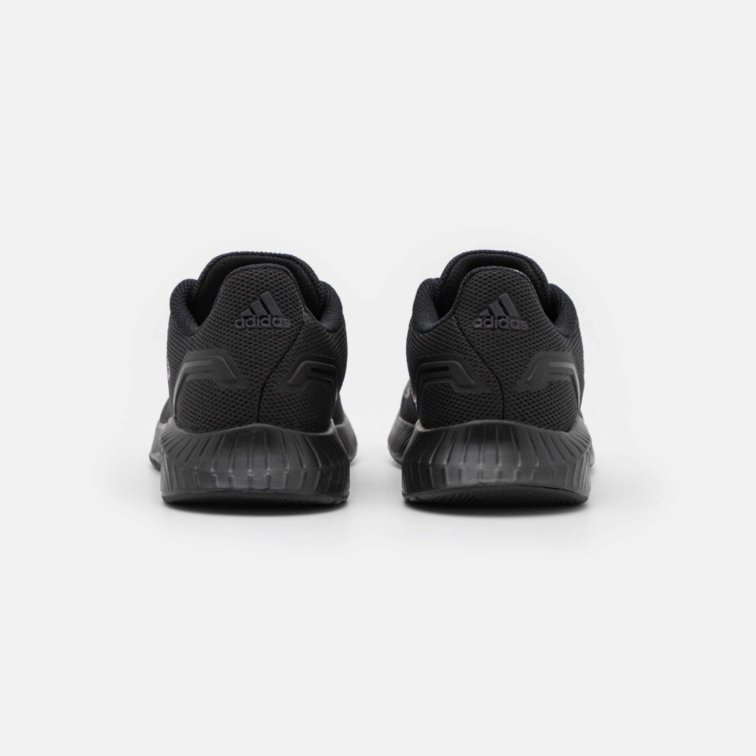 Фото № 3 с приближением к товару «‎Adidas 2.0»