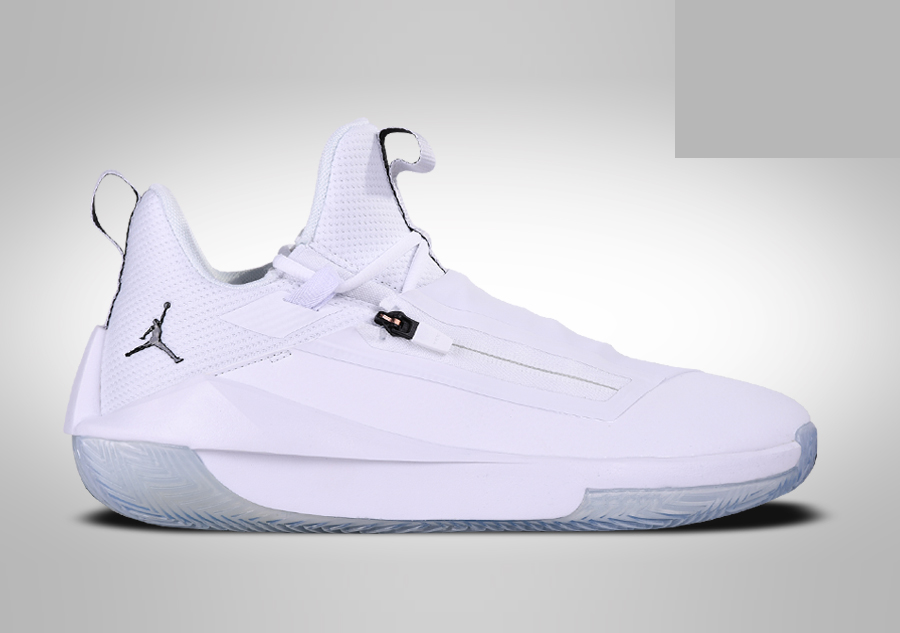 Фото № 1 с приближением к товару «‎Nike Air Jordan Jumpman Hustle Pure Platinium »