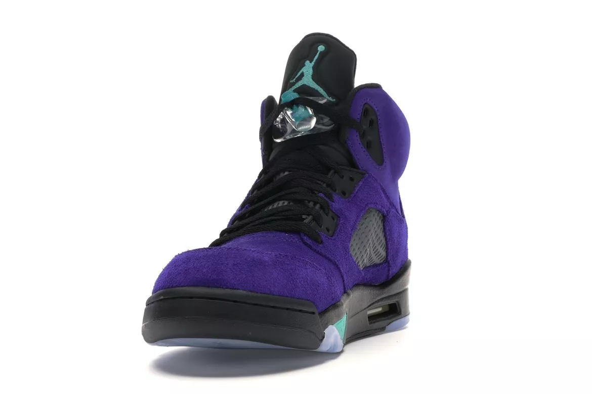 Фото № 2 с приближением к товару «‎Jordan 5 Retro Alternate Grape»