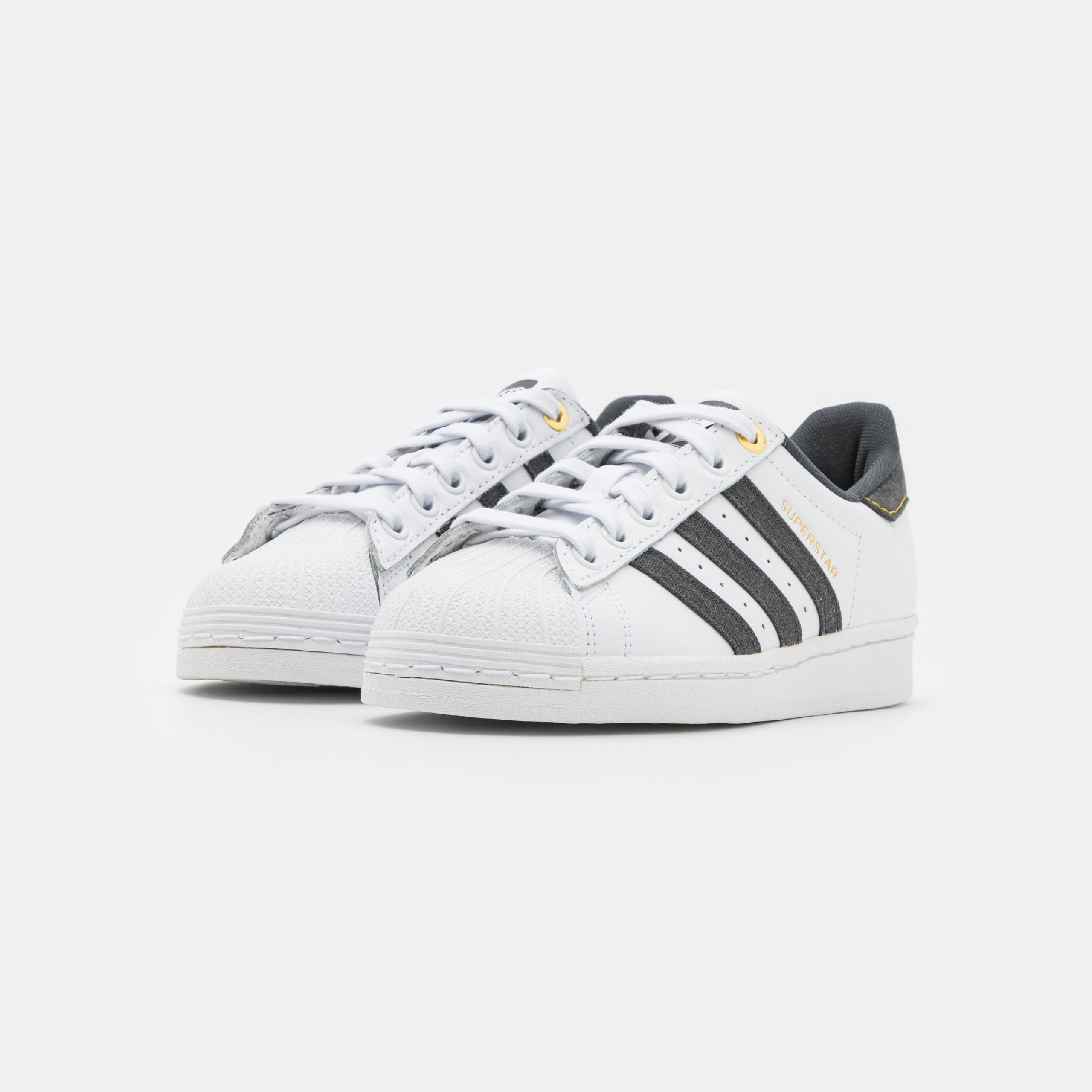 Фото № 2 с приближением к товару «‎Adidas Superstar »