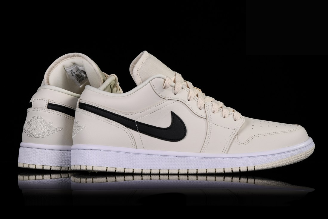 Фото № 5 с приближением к товару «‎Nike Air Jordan 1 Retro Se Wmns Coconut Milk »