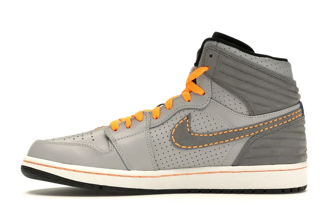 Фото № 3 с приближением к товару «‎Jordan 1 Retro 93 Wolf Grey Orange»