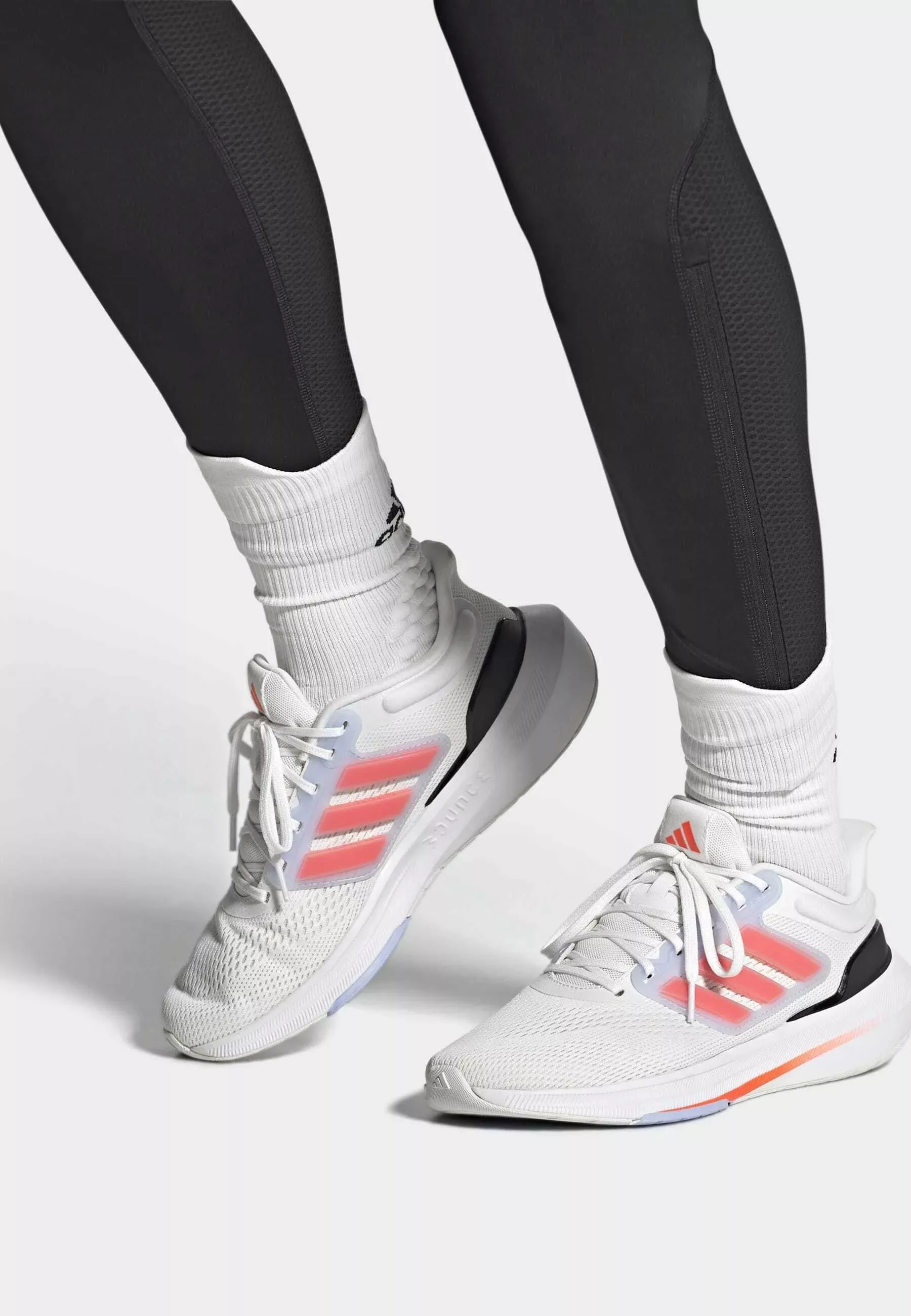 Фото № 1 с приближением к товару «‎ULTRABOUNCE»