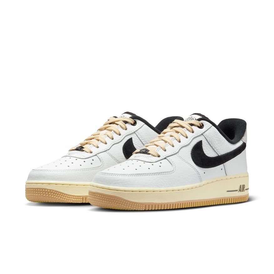 Фото № 3 с приближением к товару «‎Nike Air Force 1 ’07 Wmns And Summit»