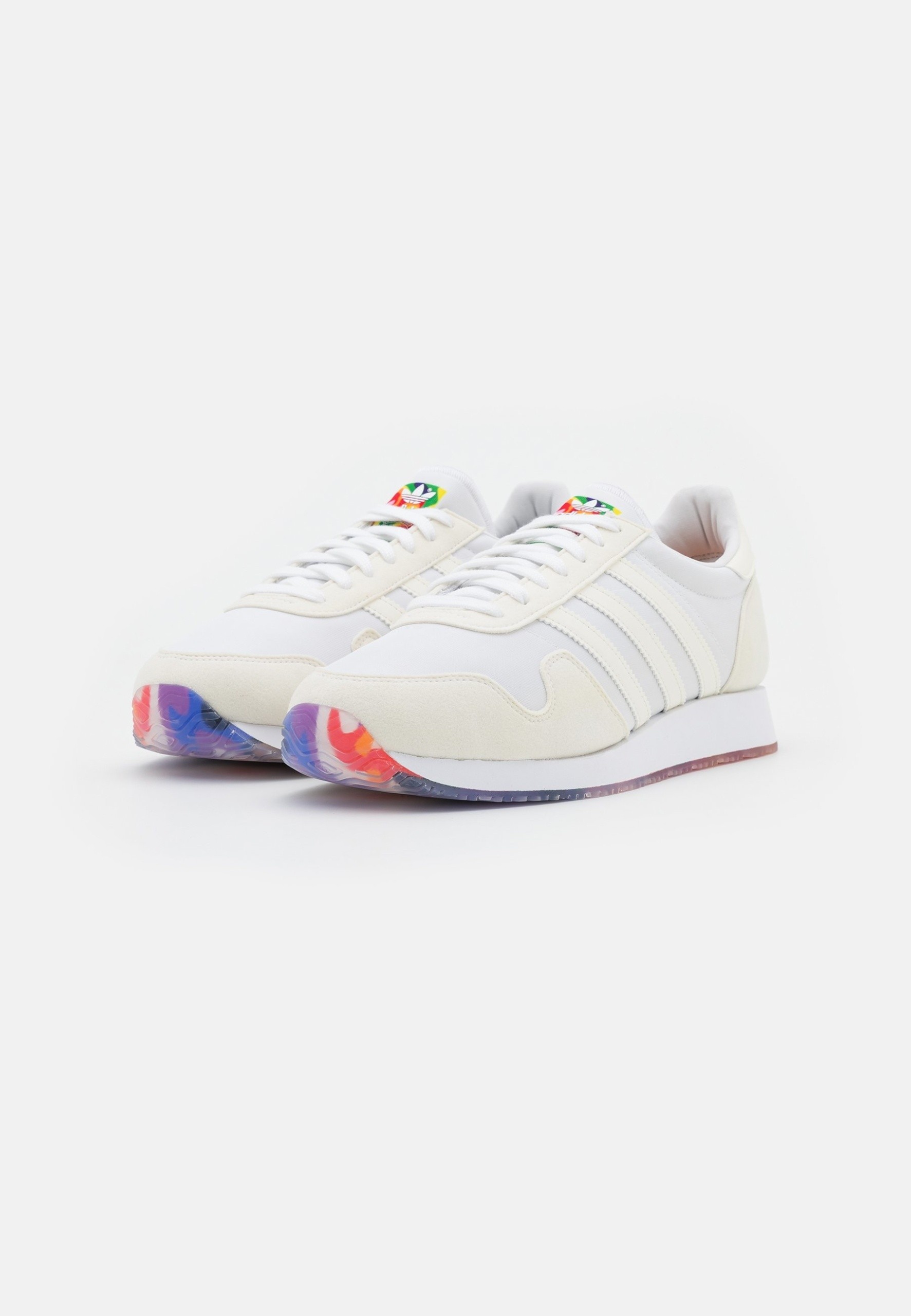 Фото № 2 с приближением к товару «‎Adidas Usa 84 Pride »