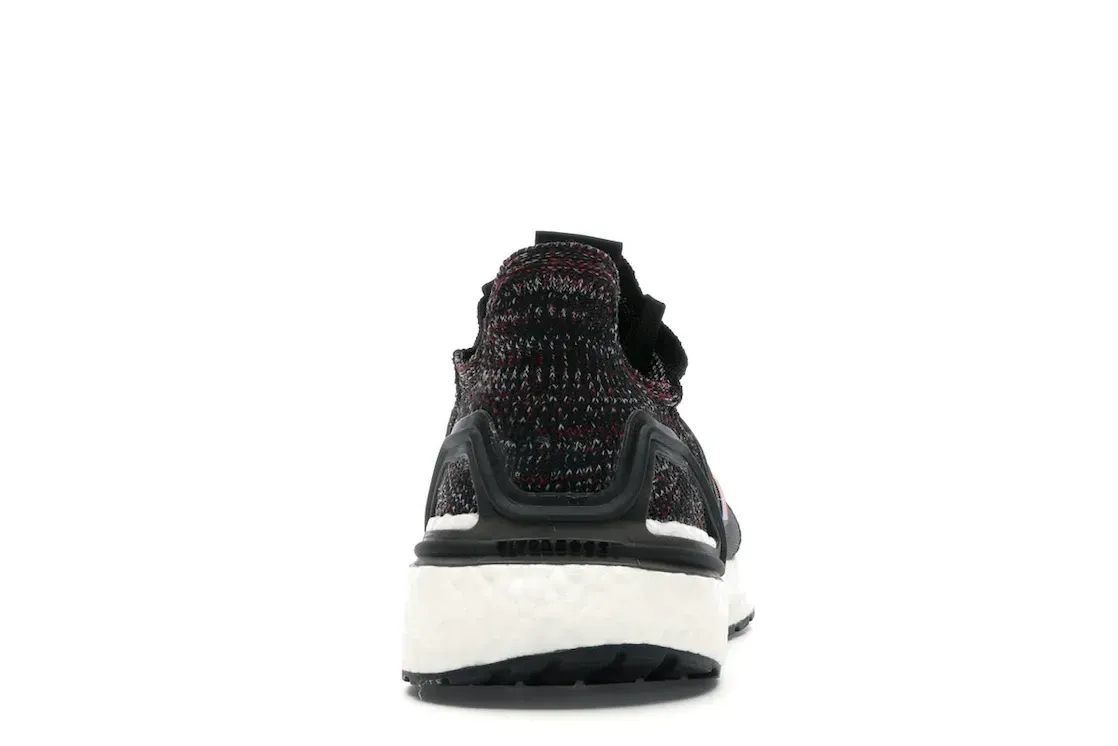 Фото № 4 с приближением к товару «‎adidas Ultra Boost 19 Black Glow»