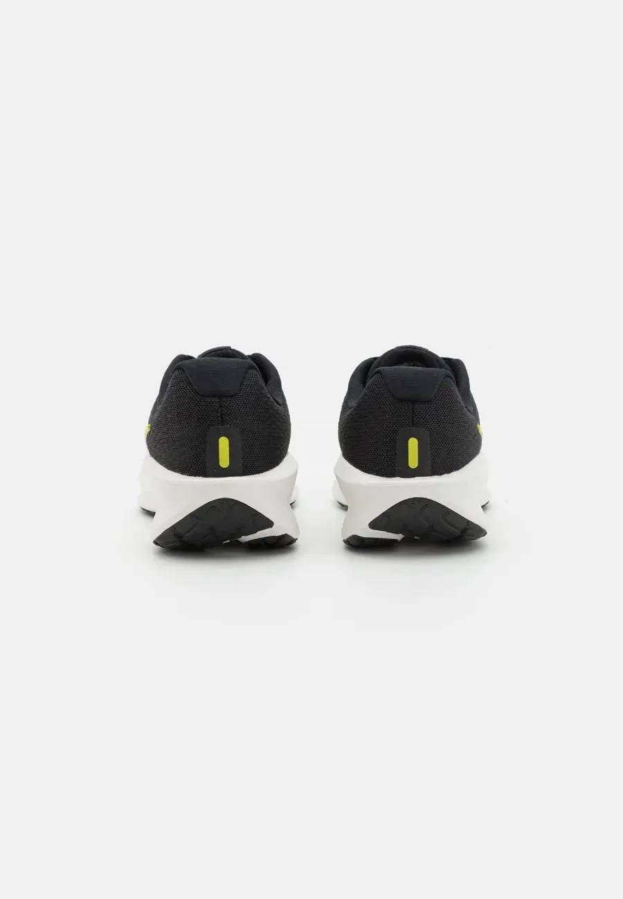 Фото № 3 с приближением к товару «‎DOWNSHIFTER 13»