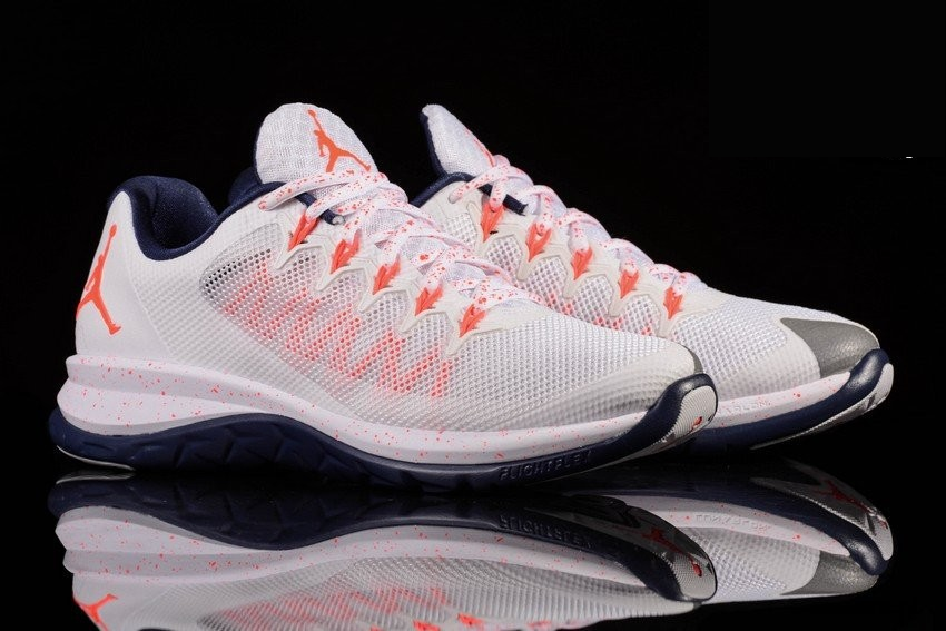 Фото № 3 с приближением к товару «‎Nike Air Jordan Flight 2 23 »