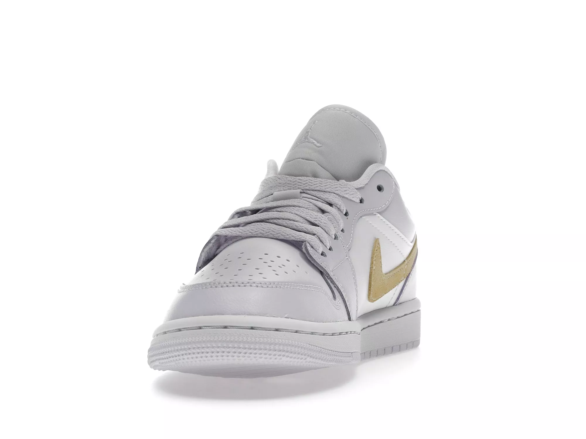 Фото № 5 с приближением к товару «‎Jordan 1 Low Barely Grape »