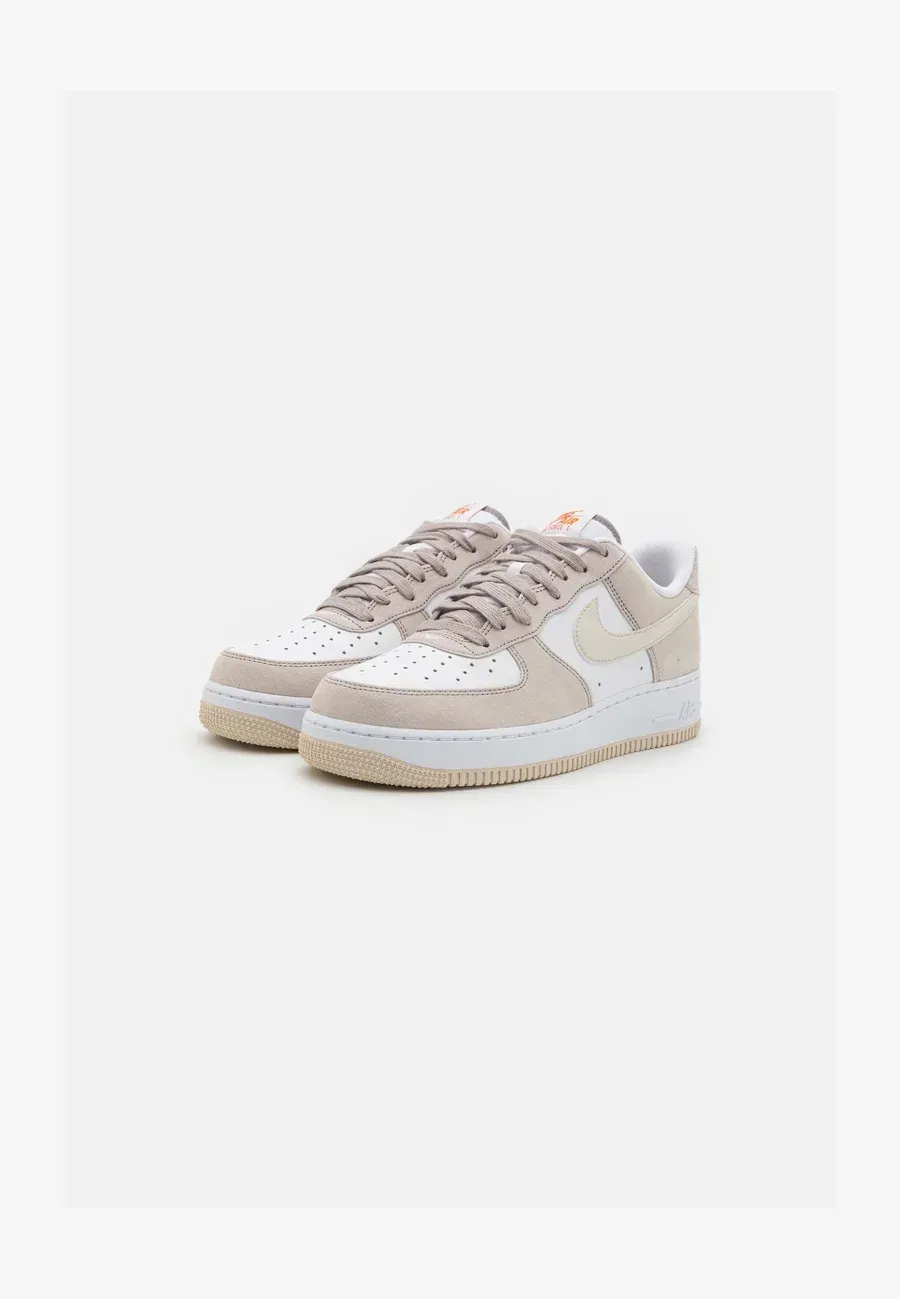 Фото № 2 с приближением к товару «‎AIR FORCE 1 07 UNISEX»