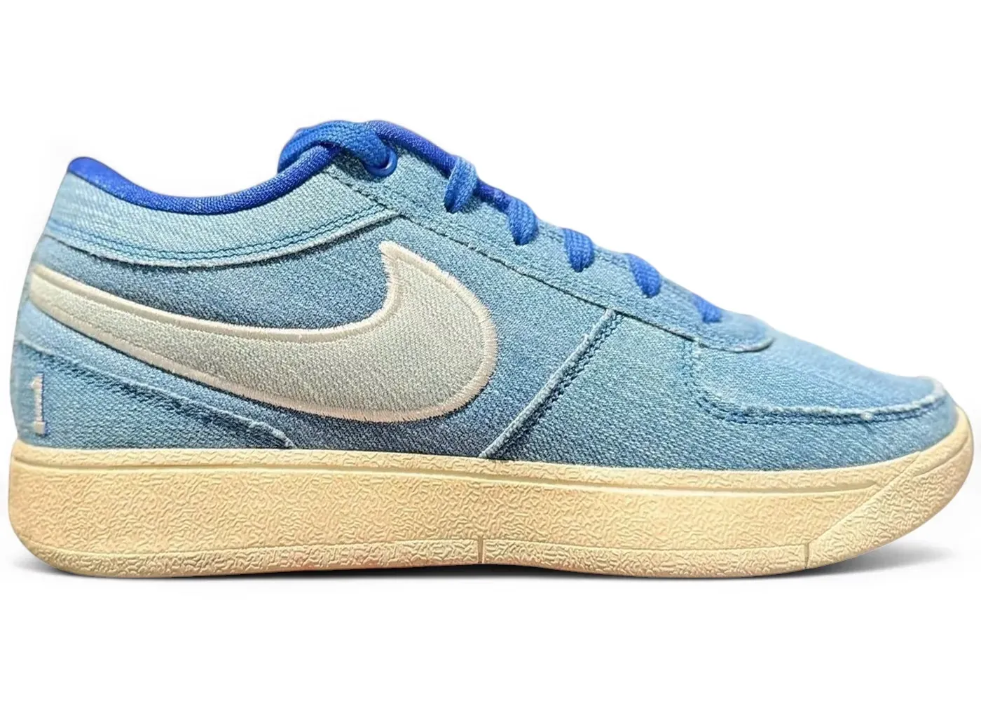 Фото № 1 с приближением к товару «‎Nike Book 1»