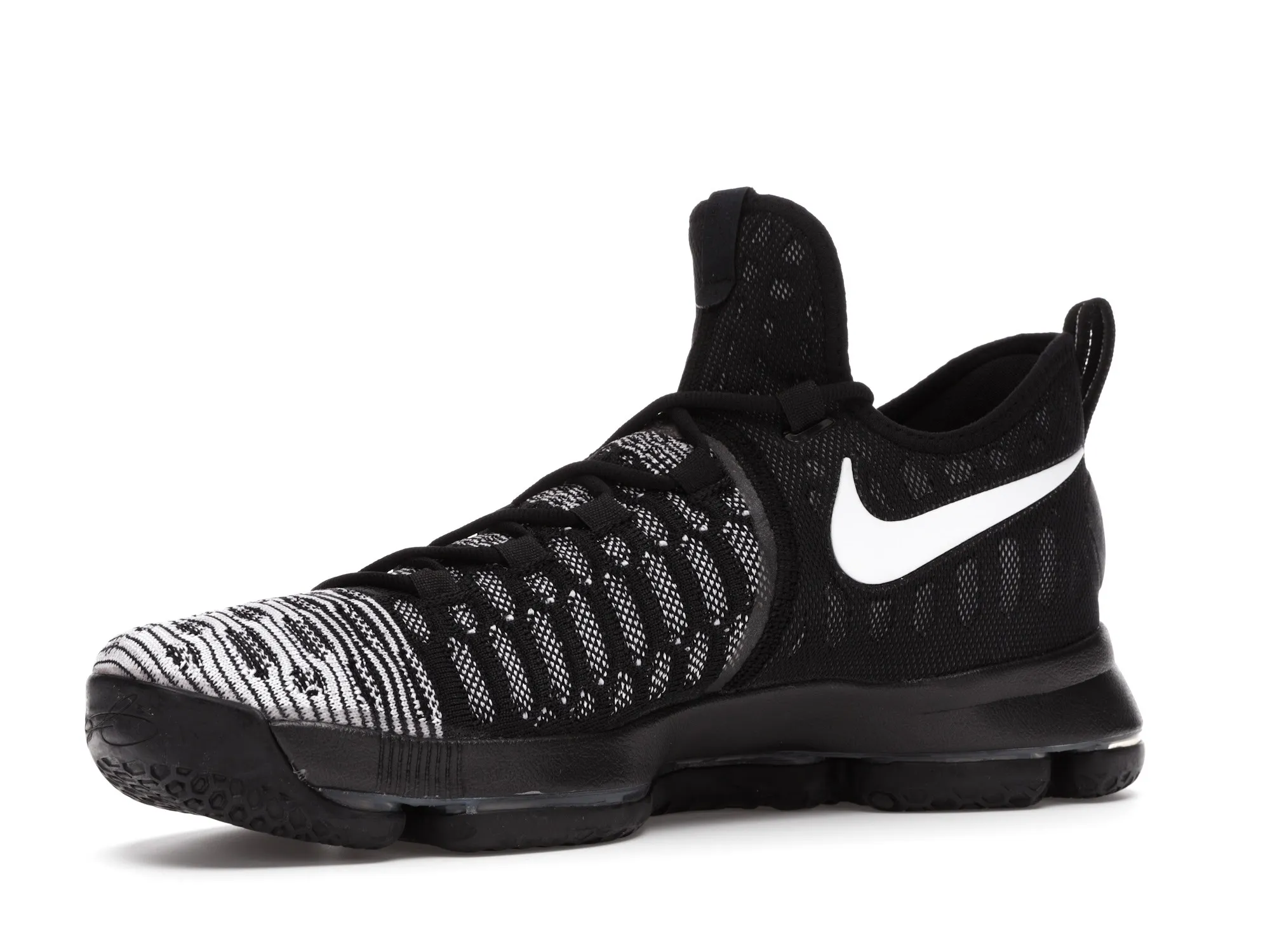 Фото № 4 с приближением к товару «‎Nike KD 9 Black White»