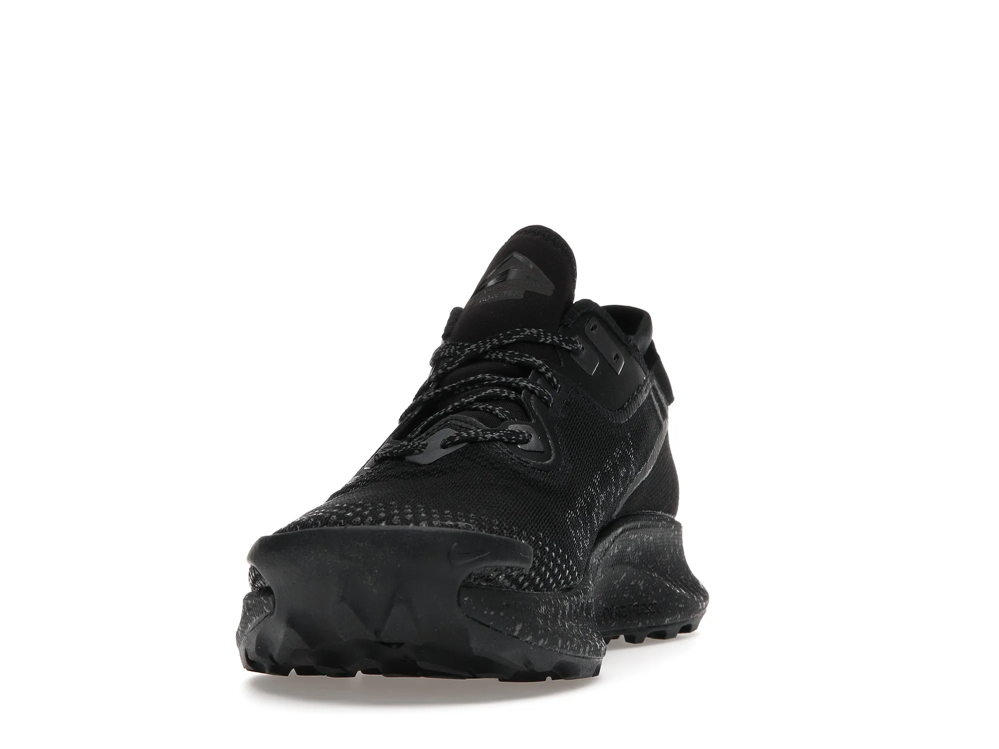 Фото № 2 с приближением к товару «‎Nike Pegasus Trail 2 Gore-Tex Black Metallic Dark Grey »