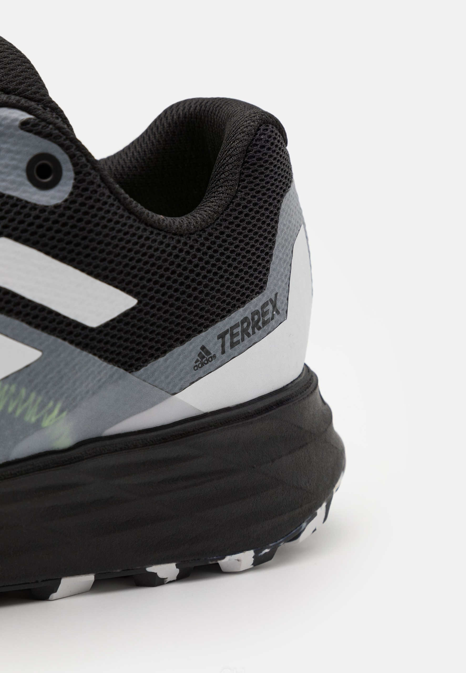 Фото № 5 с приближением к товару «‎Adidas Terrex Two »