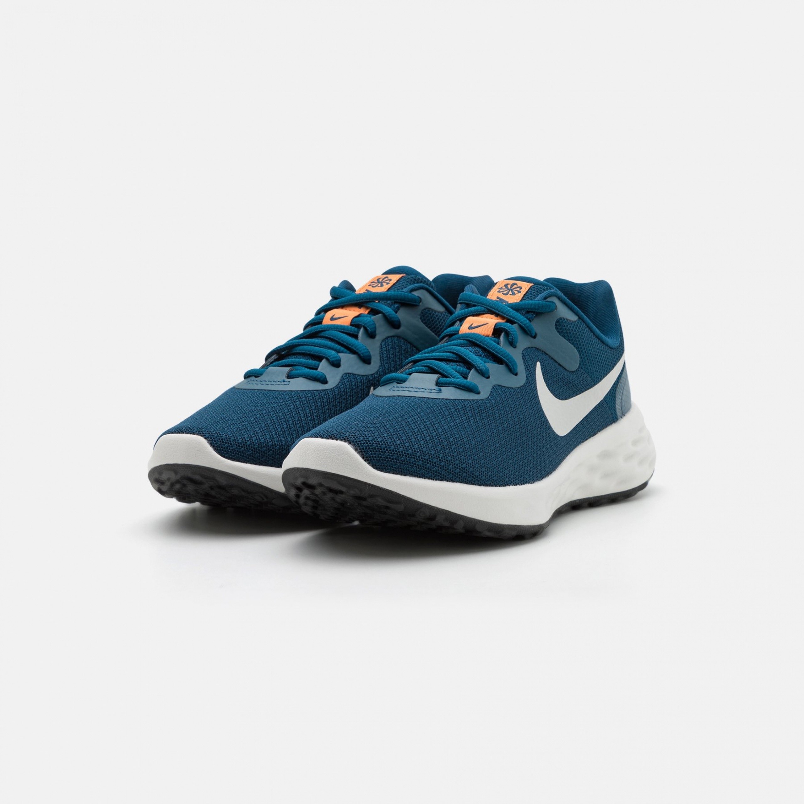Фото № 2 с приближением к товару «‎W Nike Revolution 6 NN»