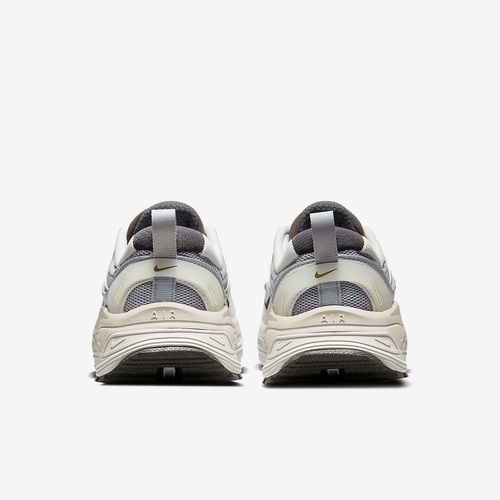 Фото № 5 с приближением к товару «‎Nike Air Max Bliss Next Nature»