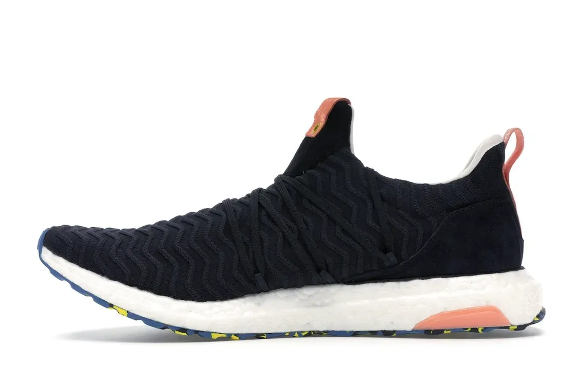 Фото № 3 с приближением к товару «‎adidas Ultra Boost A Kind Of Guise Navy»