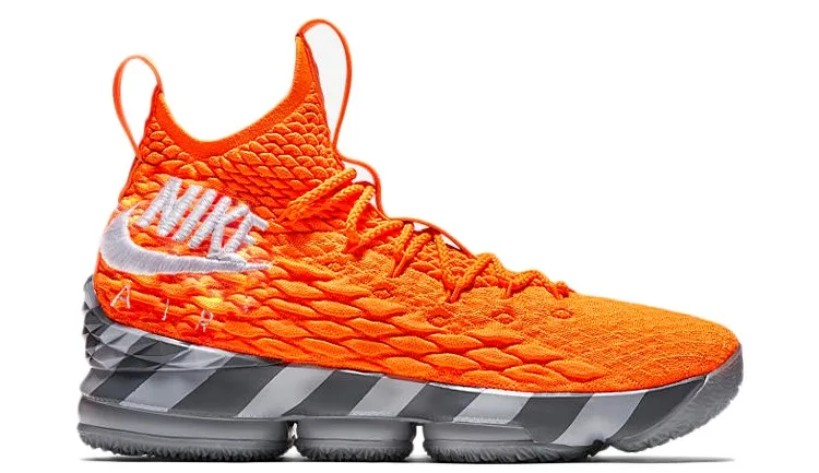 Фото № 1 с приближением к товару «‎Nike LeBron 15 Orange Box (House of Hoops Special Box and Accessories)»