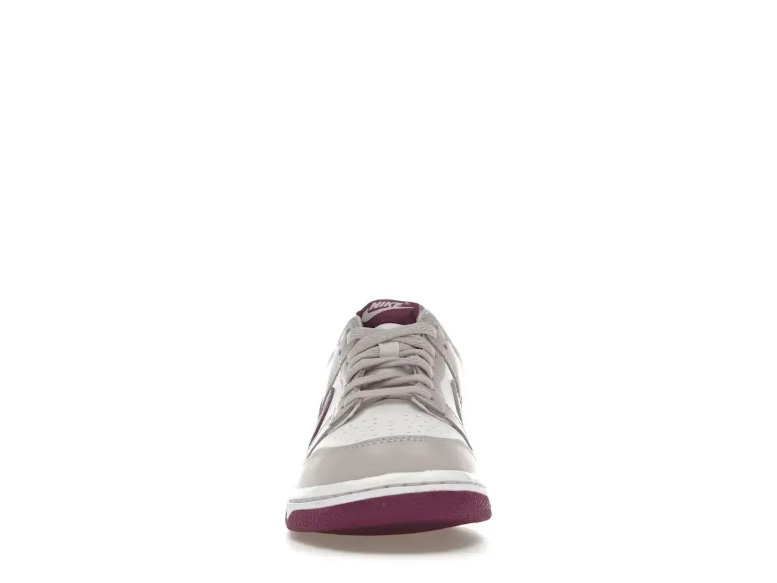 Фото № 2 с приближением к товару «‎Nike Dunk Low»