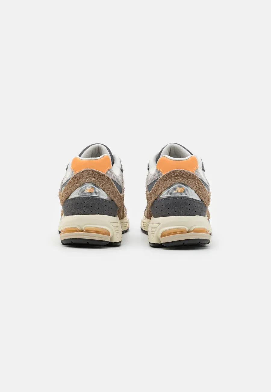Фото № 3 с приближением к товару «‎M2002 UNISEX»