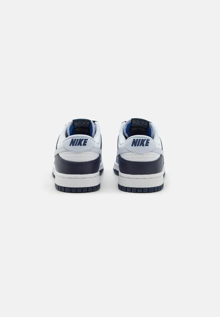 Фото № 3 с приближением к товару «‎DUNK»