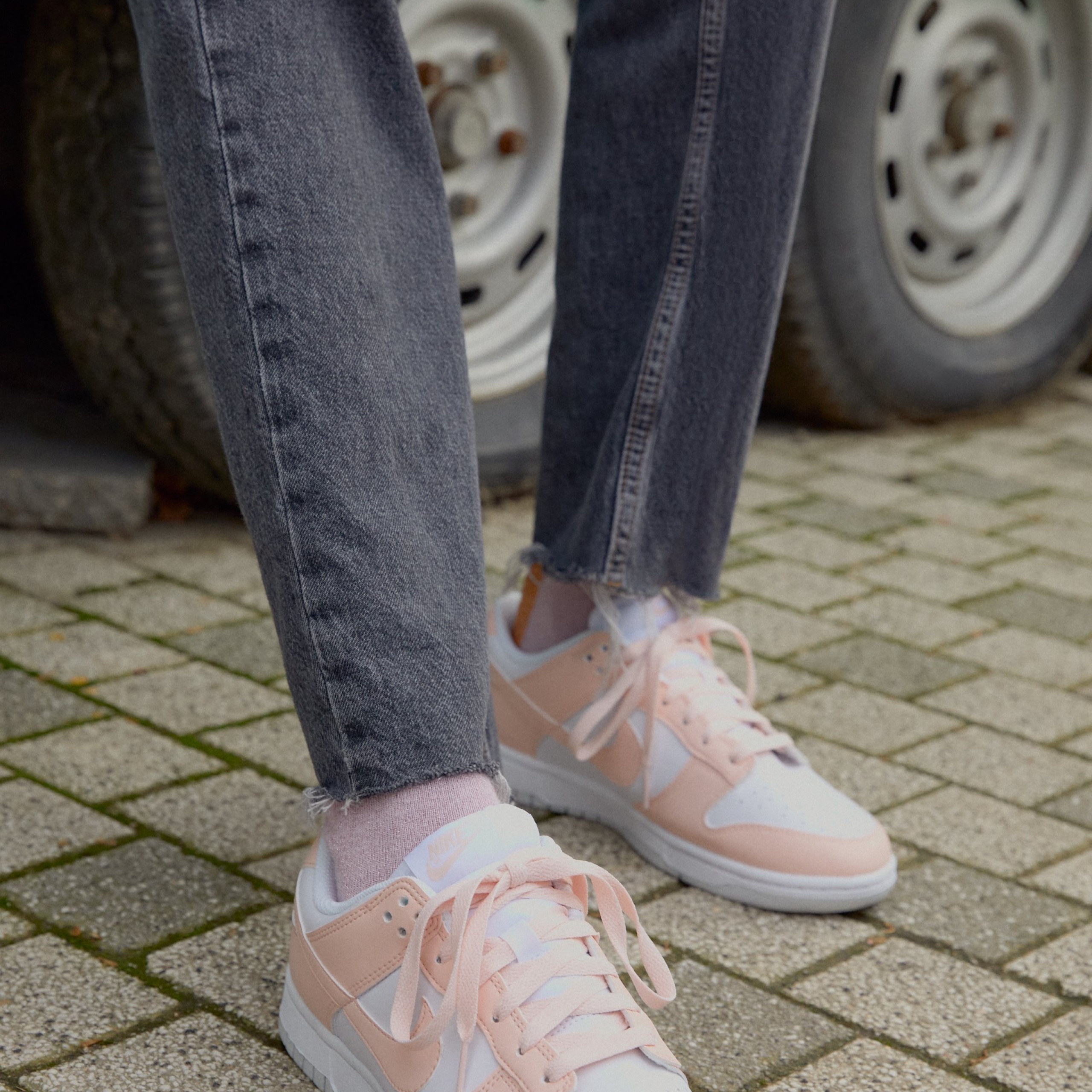 Фото № 5 с приближением к товару «‎Nike Dunk Next Nature »