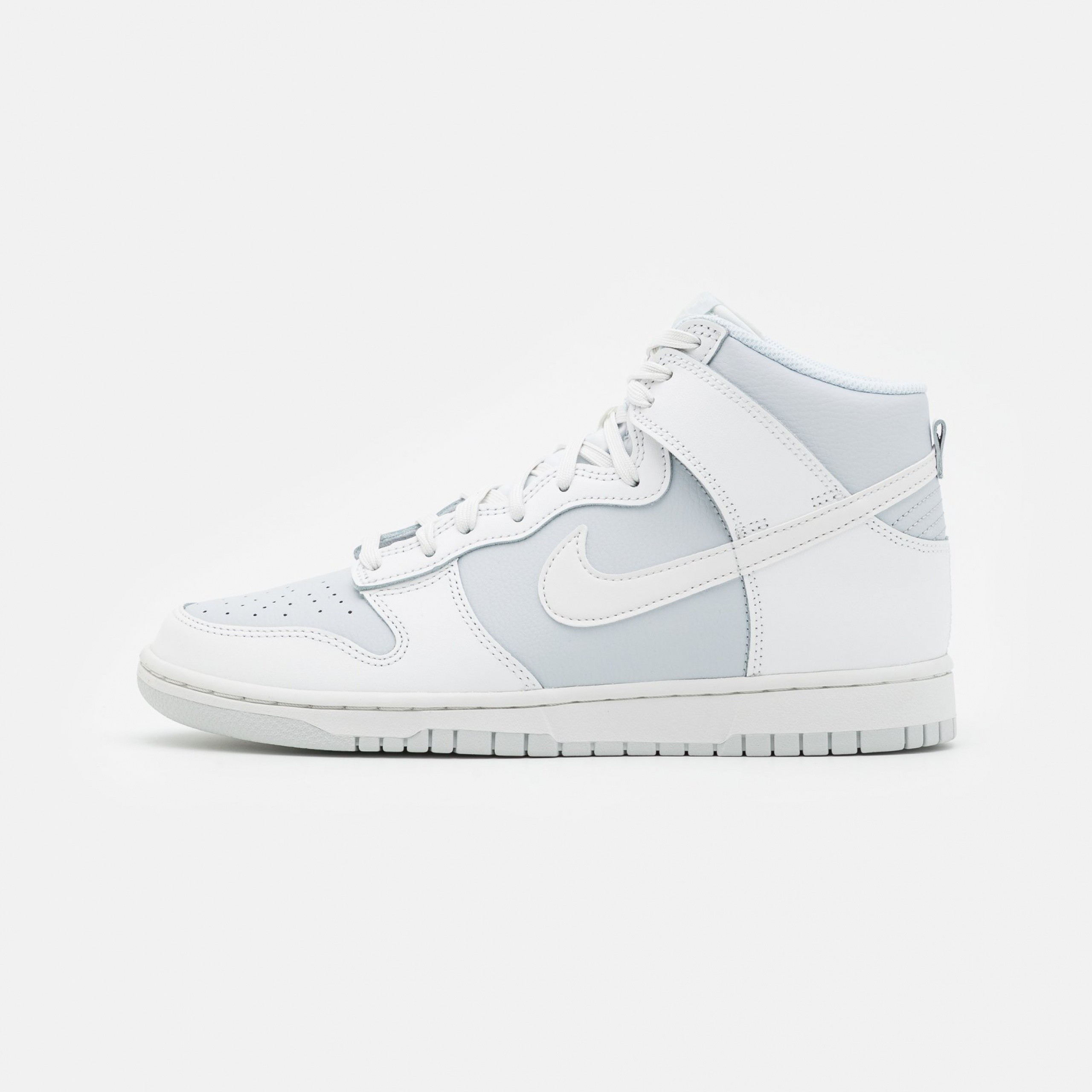 Фото № 2 с приближением к товару «‎Nike Dunk HI Retro »