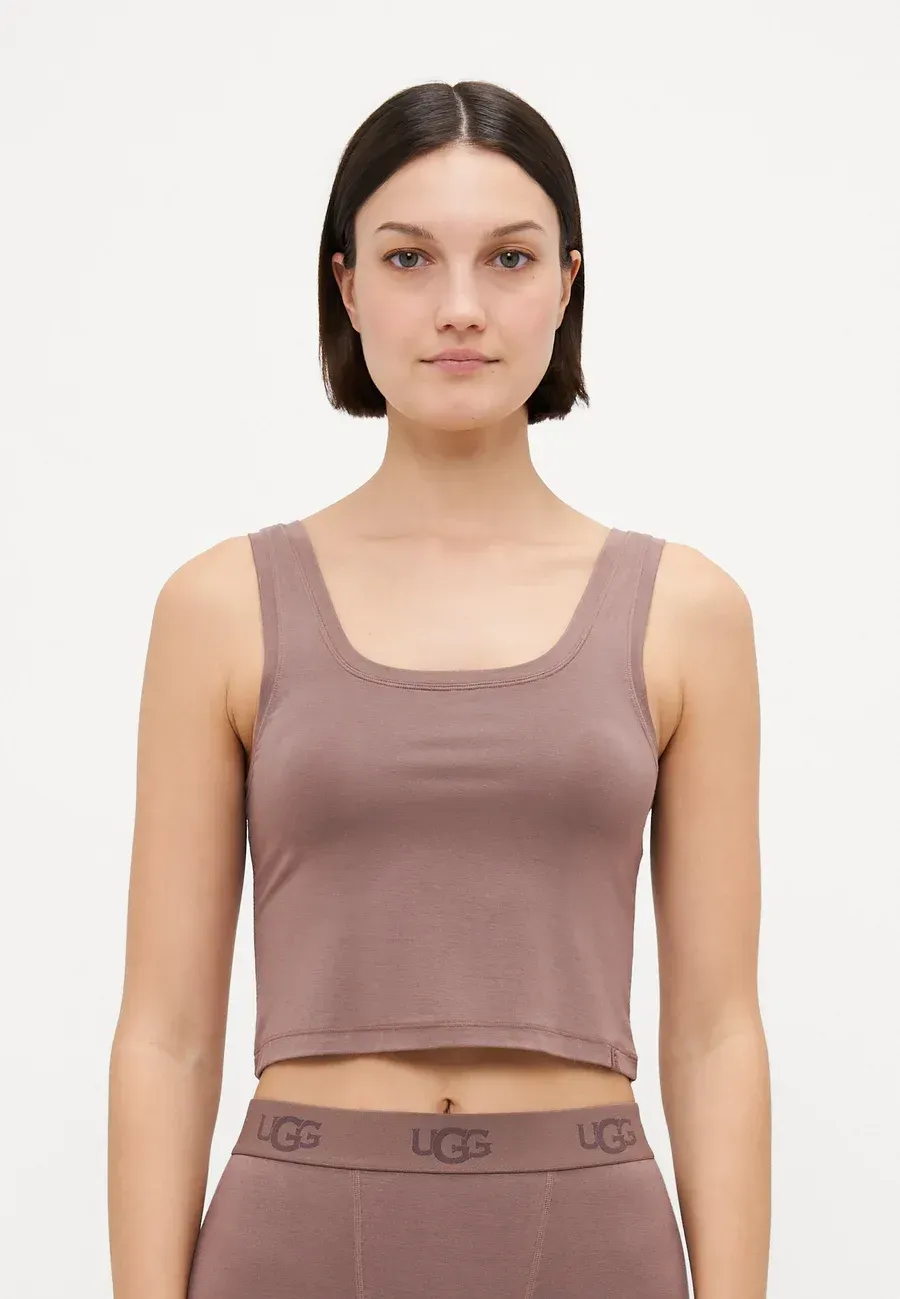 Фото № 1 с приближением к товару «‎ADRIANNE»