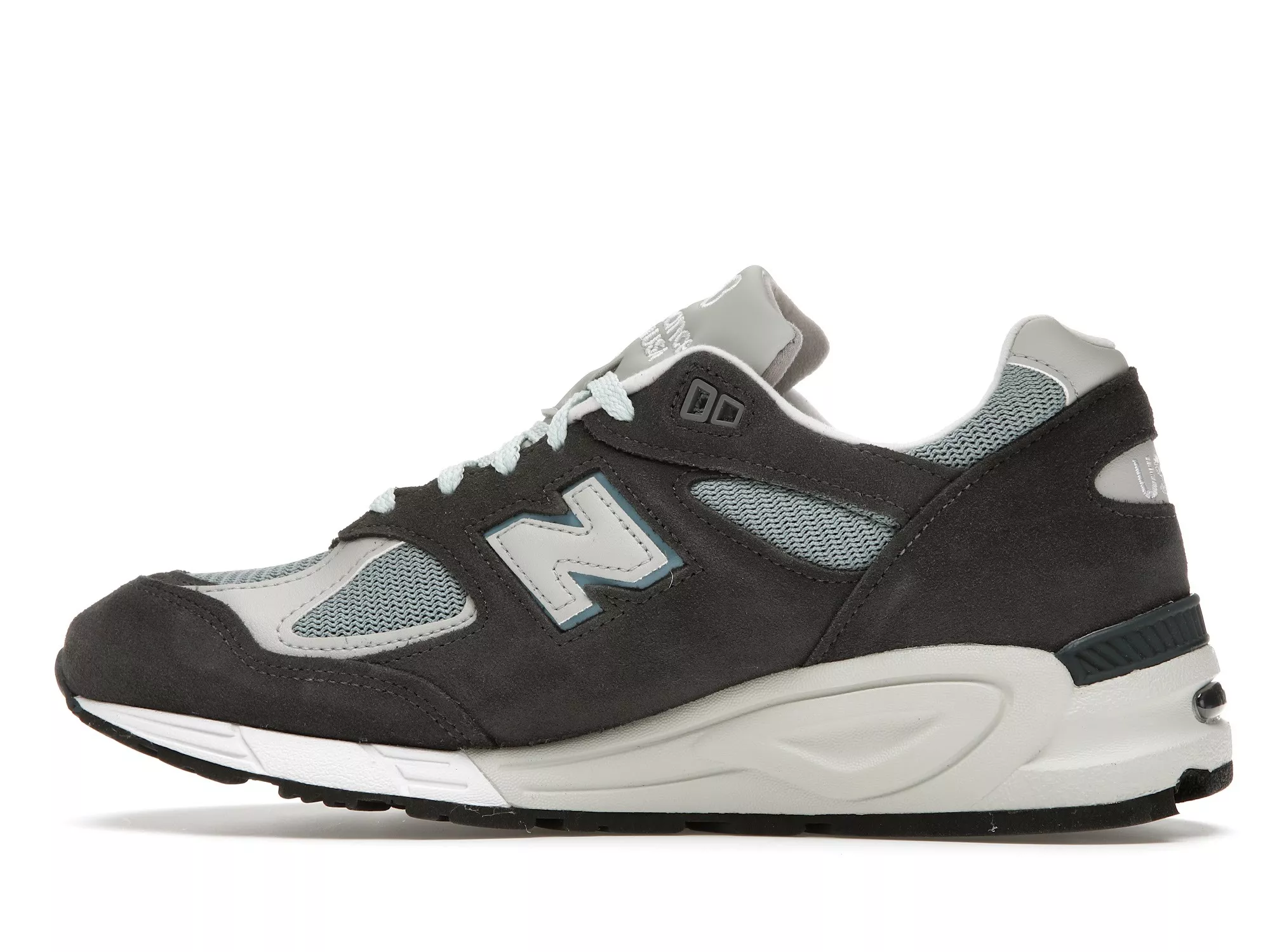 Фото № 6 с приближением к товару «‎New Balance 990v2 Kith Steel Blue»