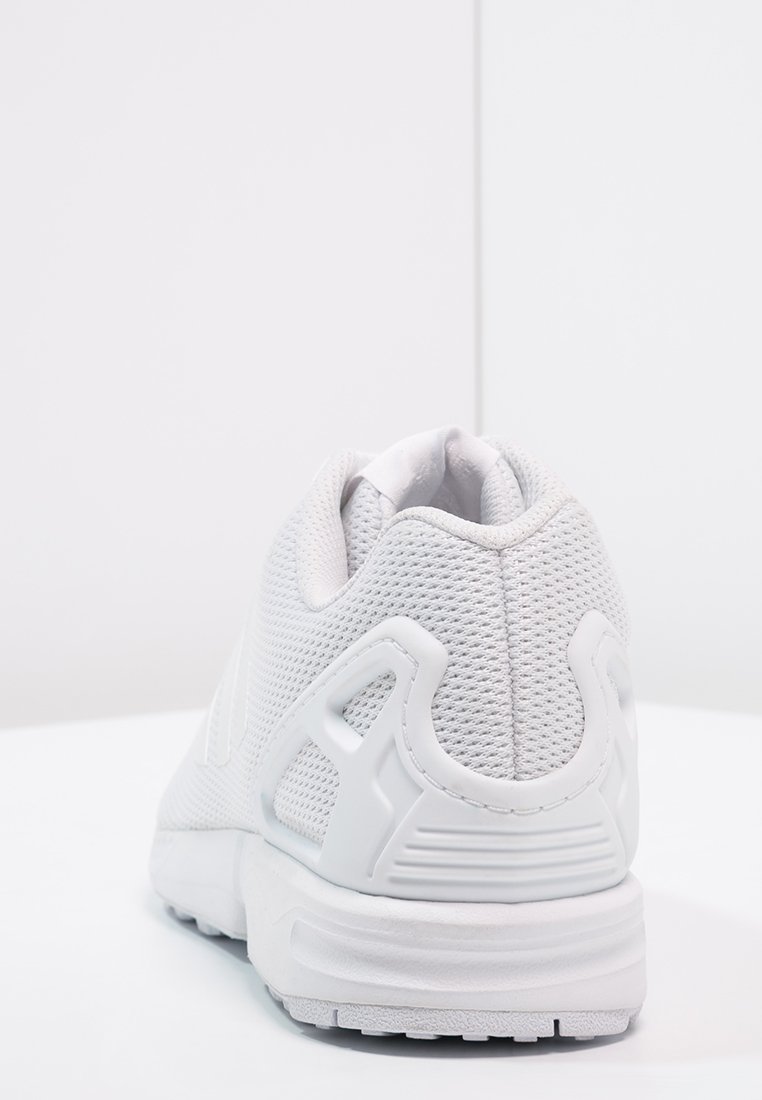 Фото № 4 с приближением к товару «‎Adidas Zx Flux »