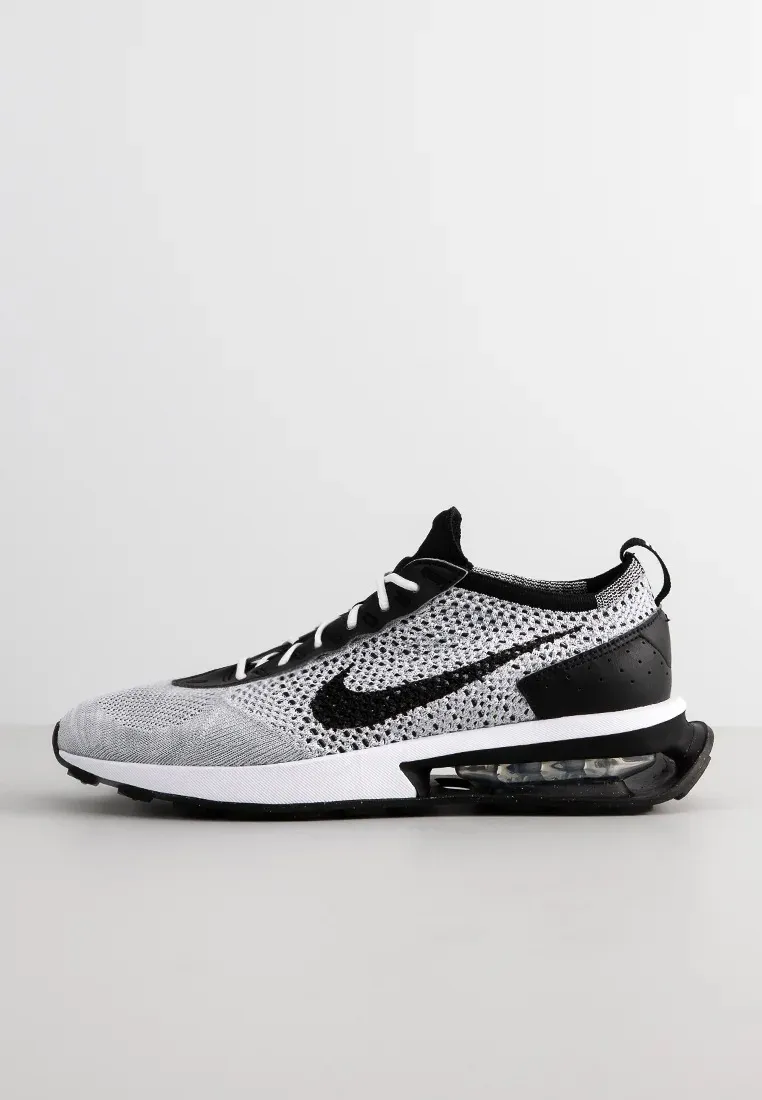 Фото № 1 с приближением к товару «‎AIR MAX»