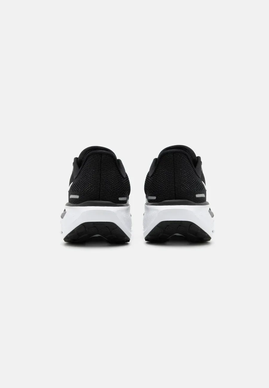 Фото № 3 с приближением к товару «‎AIR ZOOM PEGASUS 41»