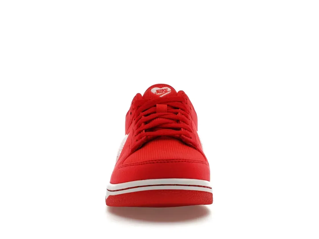 Фото № 2 с приближением к товару «‎Nike Dunk Low»