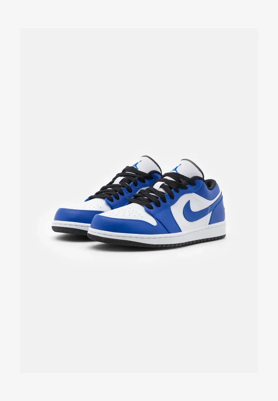 Фото № 2 с приближением к товару «‎AIR JORDAN 1 LOW»