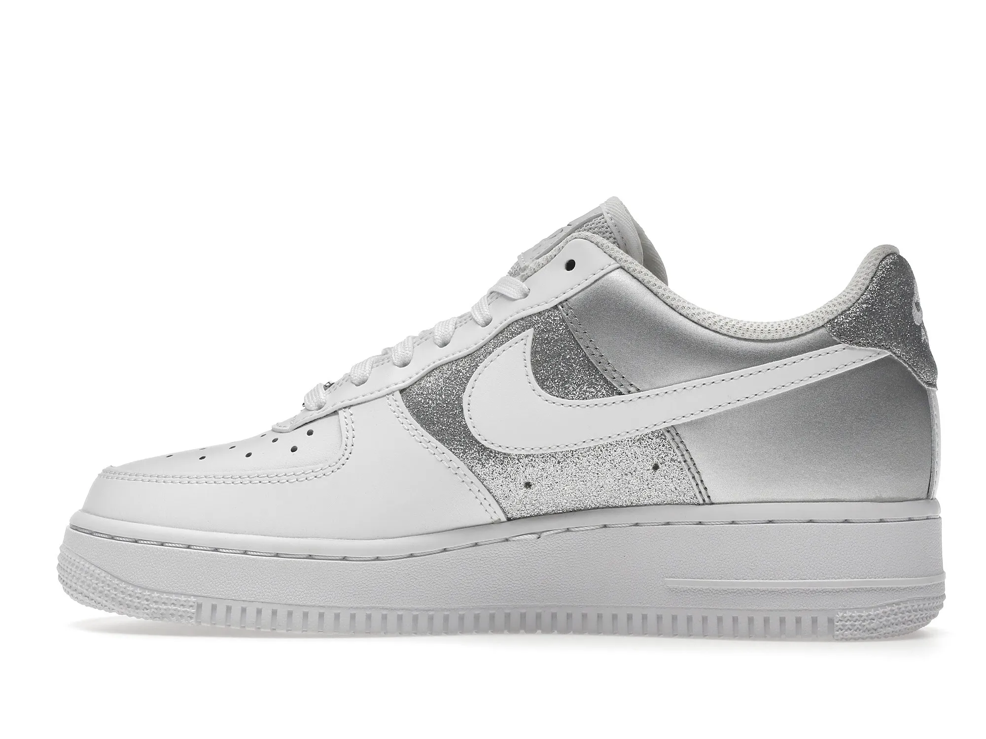 Фото № 5 с приближением к товару «‎Nike Air Force 1 Low 07 White Metallic Silver »