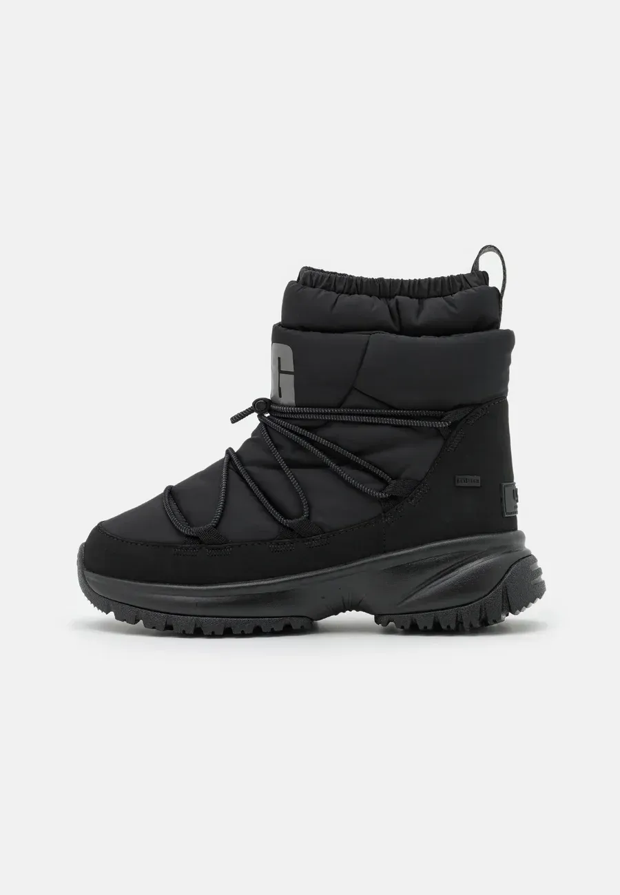 Фото № 1 с приближением к товару «‎YOSE PUFFER MID»