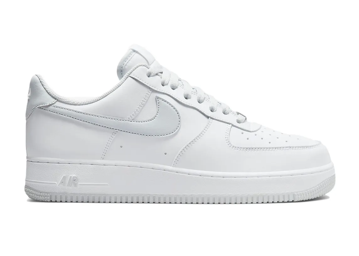 Фото № 1 с приближением к товару «‎Nike Air Force 1 Low 07 Pure Platinum (2022)»