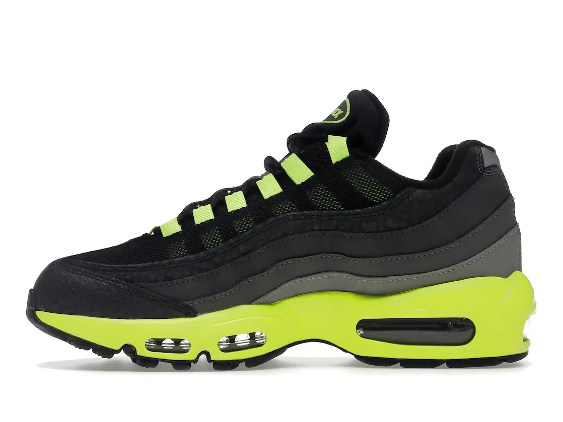 Фото № 3 с приближением к товару «‎Nike Air Max 95 Kiss My Airs»