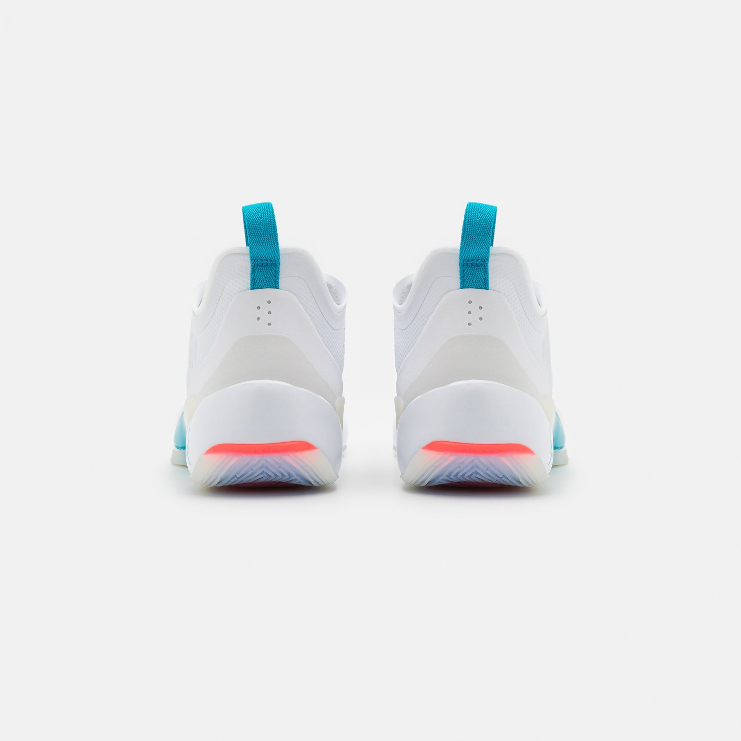 Фото № 3 с приближением к товару «‎Jordan Sly Fox»