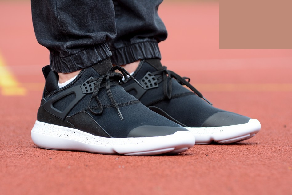 Фото № 3 с приближением к товару «‎Nike Air Jordan Fly ’89 Oreo »