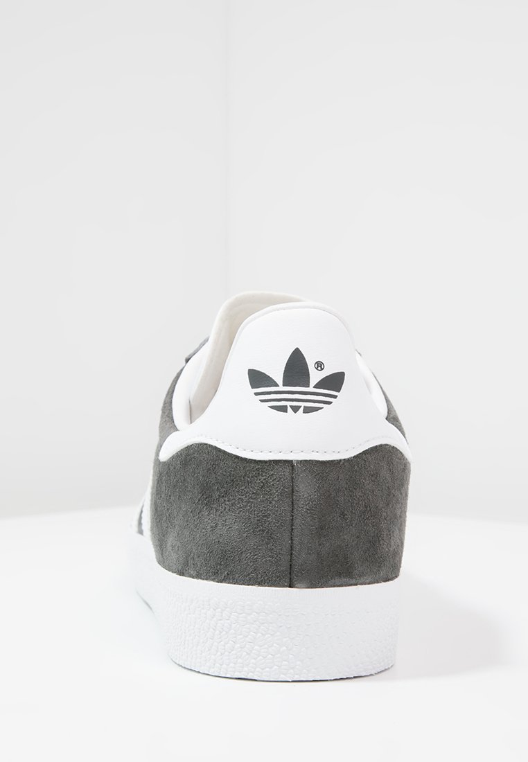 Фото № 4 с приближением к товару «‎Adidas Gazelle »