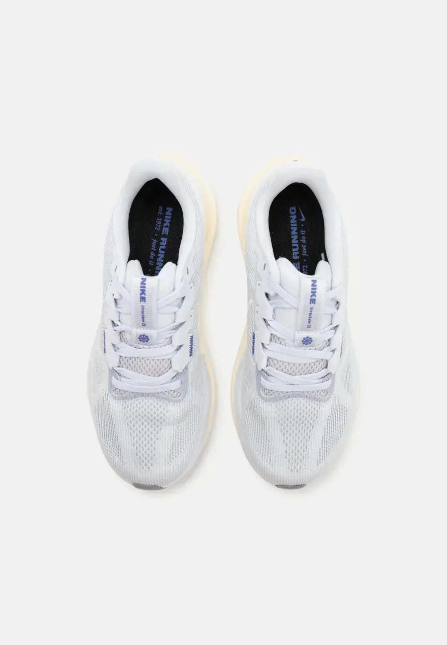 Фото № 4 с приближением к товару «‎AIR ZOOM STRUCTURE 25»