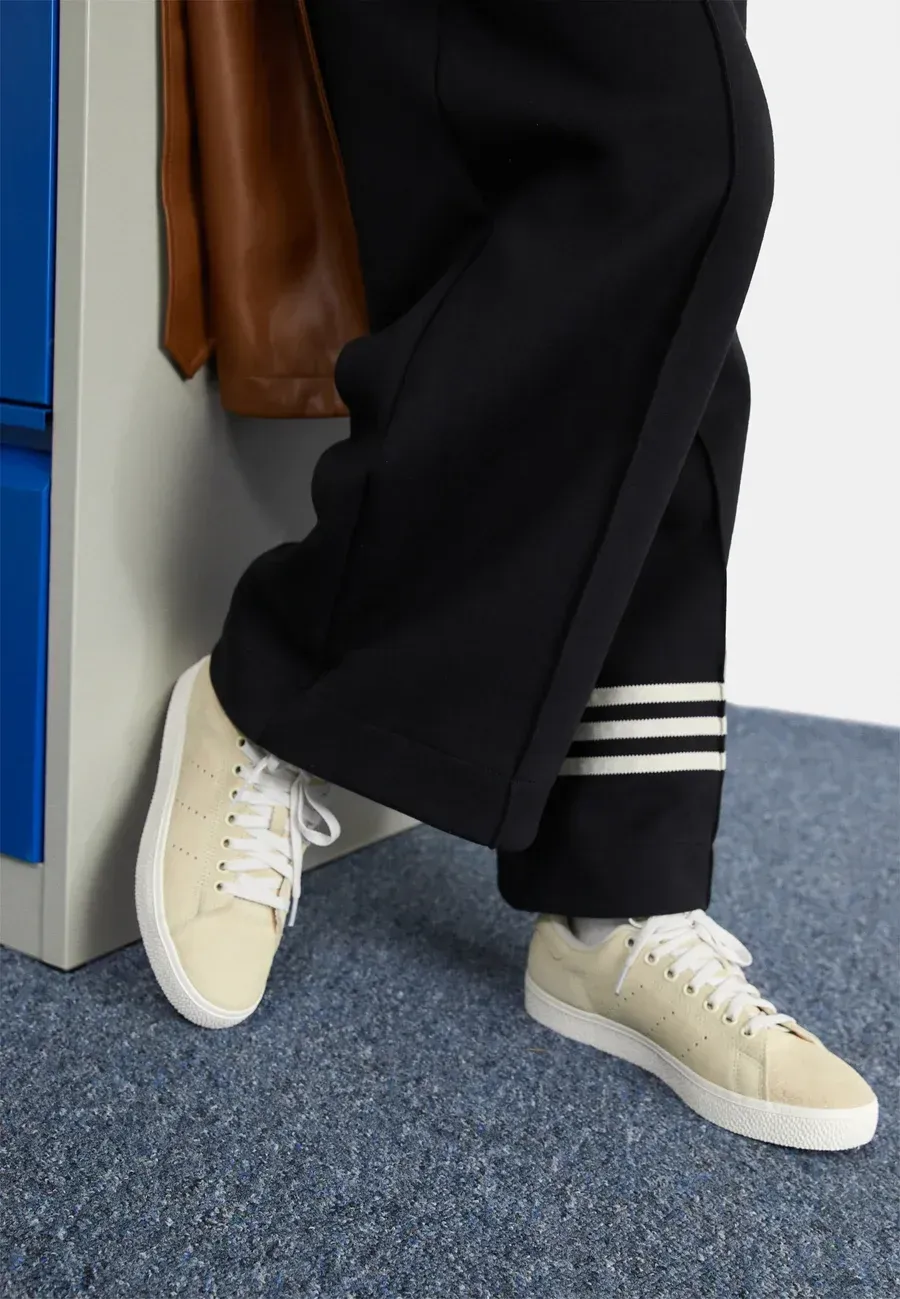 Фото № 2 с приближением к товару «‎STAN SMITH CS W»