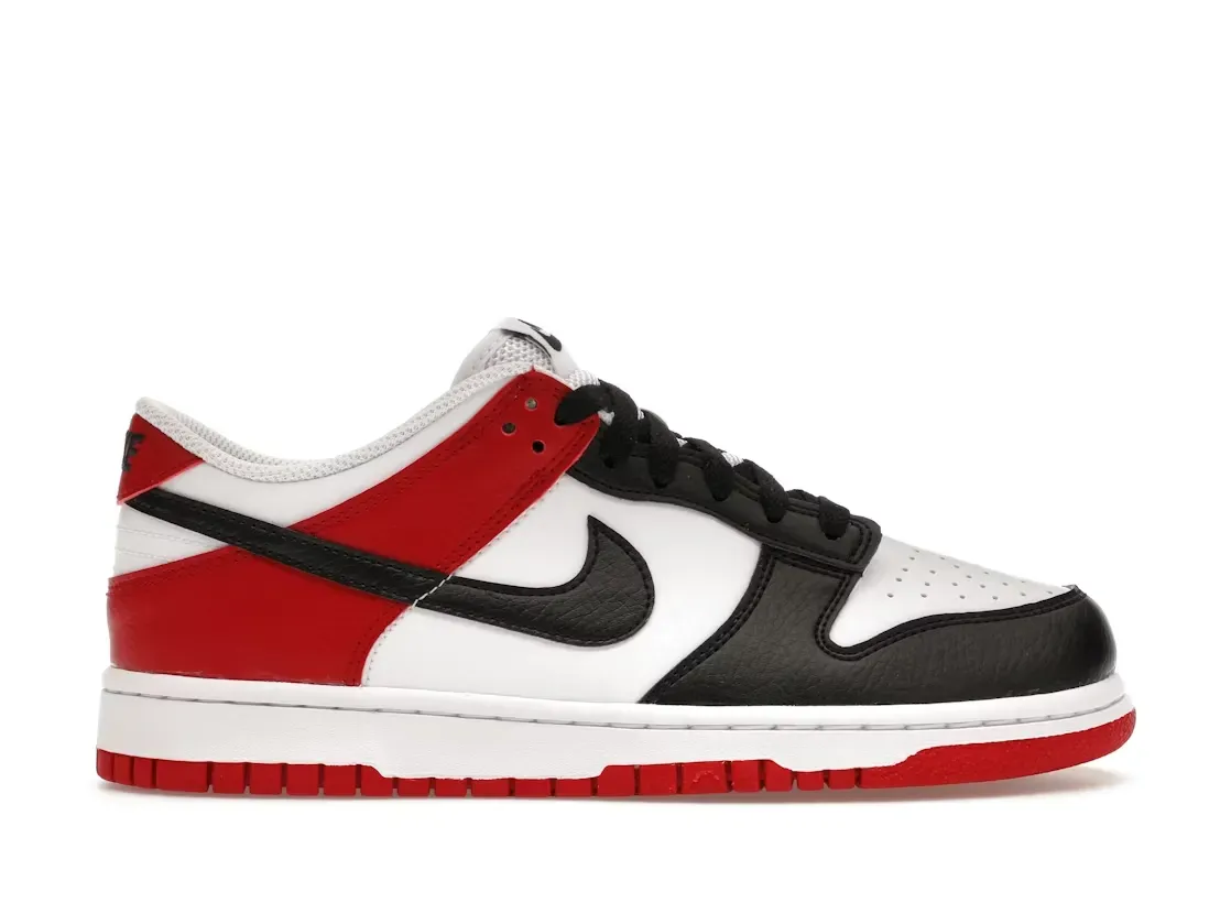 Фото № 1 с приближением к товару «‎Nike Dunk Low»