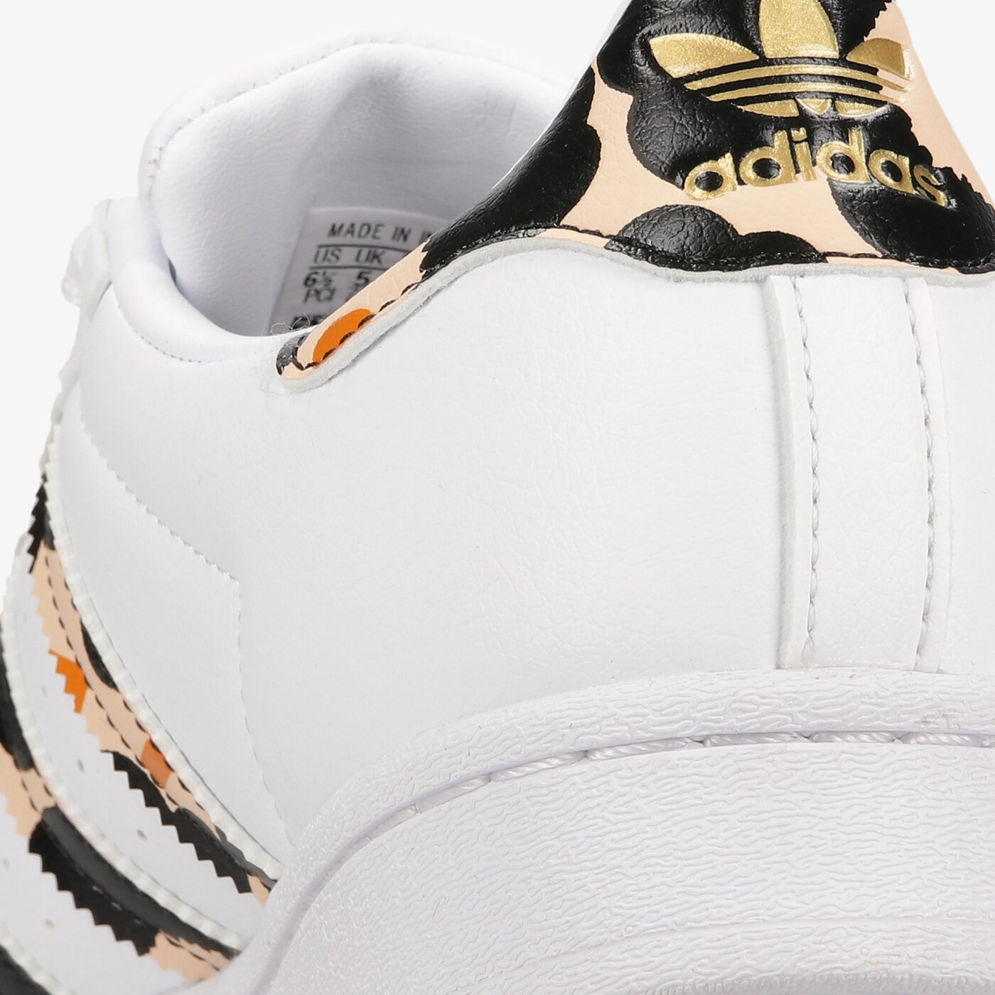 Фото № 5 с приближением к товару «‎Adidas Superstar W»